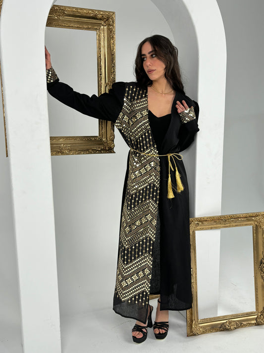 Gold noir kaftan.